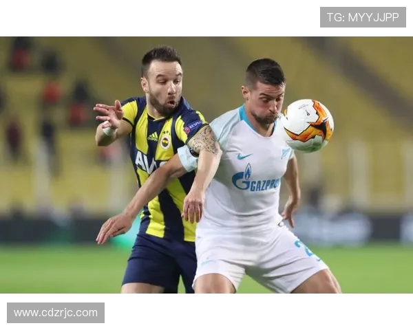 曼联豪华阵容迎战劲敌全力争胜，球迷期待新赛季开局精彩对决