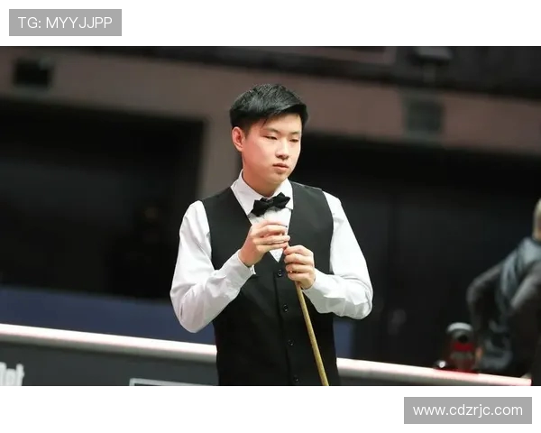 围绕斯诺克展开的全球赛事风云与传奇球手巅峰对决精彩瞬间再现 围绕斯诺克展开的全球赛事风云与传奇球手巅峰对决精彩瞬间再现