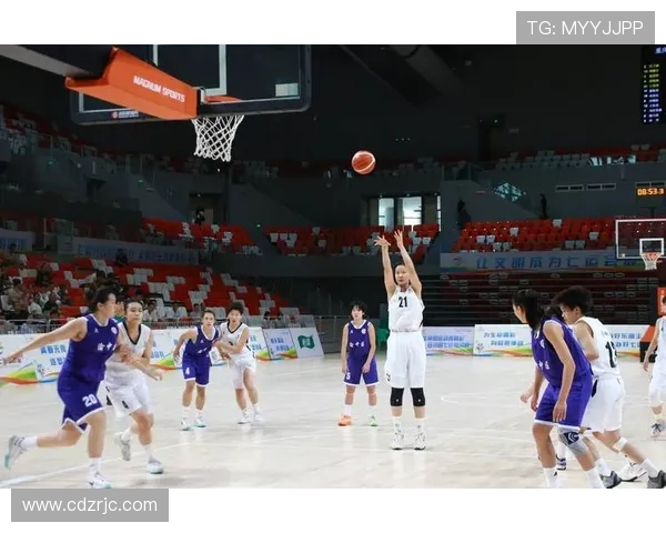 篮球运动员在赛场上的成长与挑战:从训练到比赛的心路历程分析 篮球运动员在赛场上的成长与挑战:从训练到比赛的心路历程分析