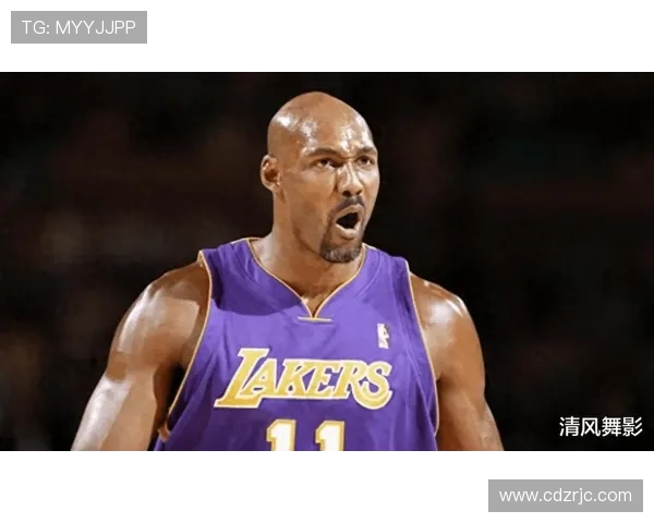 卡尔·马龙:传奇篮球生涯背后的努力与坚韧精神解析 卡尔·马龙:传奇篮球生涯背后的努力与坚韧精神解析