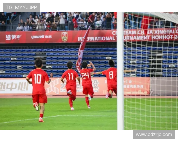 广州足球队比赛经验引发热议球迷观点各异分析深入 广州足球队比赛经验引发热议球迷观点各异分析深入