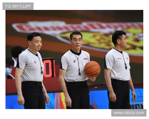 CBA北京队与新疆队比赛中出现严重误判引发球迷热议与争议