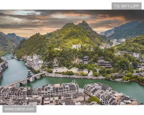 加的夫城与布城的文化魅力与城市发展全景对比分析