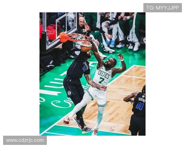 杰伦布朗的崛起与挑战：从新星到NBA顶尖球员的成长之路